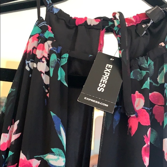 Dress - Picture 4 of 5